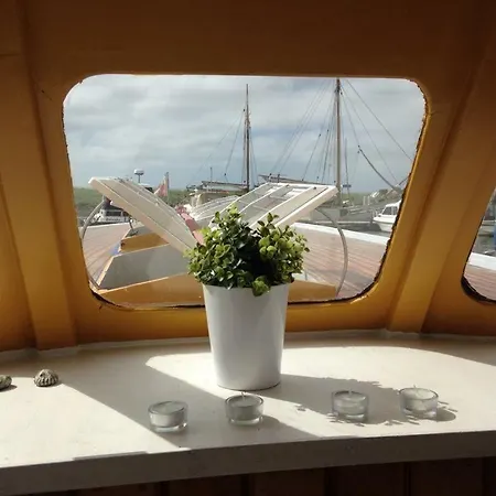 Yachten Emma *