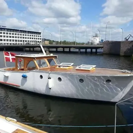Botel Yachten Emma
