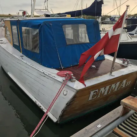 Botel Yachten Emma *