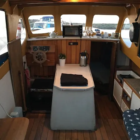 Botel Yachten Emma